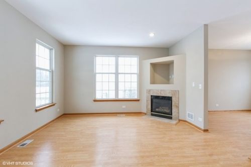 3324 Holden Cir, Matteson, IL 60443-4429