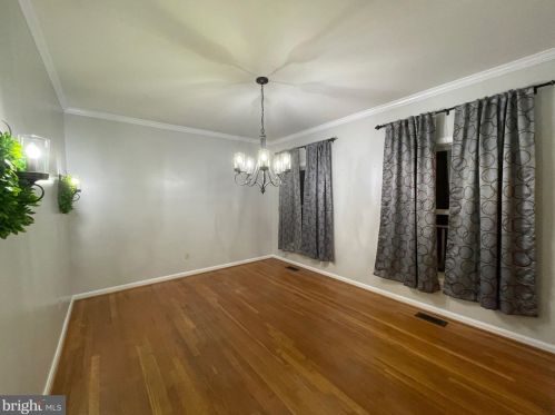 60 Bayberry Ln, Fredericksburg, VA 22406-5370
