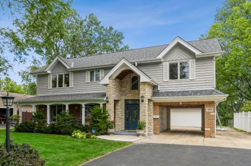 2440 Central Rd, Glenview, IL 60025-4877