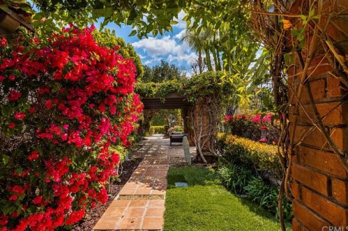 1451 Foothill Blvd, Santa Ana CA 92705-2511 exterior