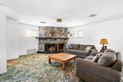 2150 Gratton St, Riverside CA  92504-5201 exterior