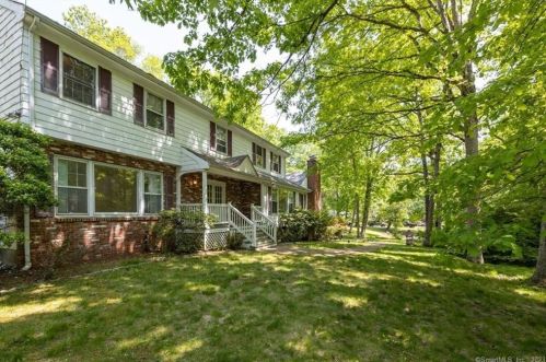 47 Princes Pine Rd, Norwalk CT  06850-2210 exterior