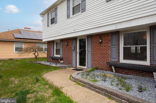 21 Pensdale Ln, Willingboro, NJ 08046-2713