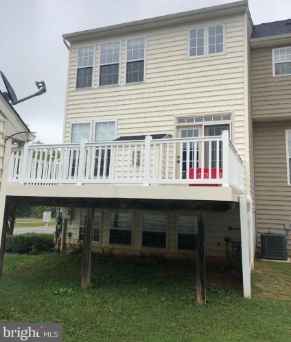 10 Davis St, Charles Town WV  25414-4478 exterior