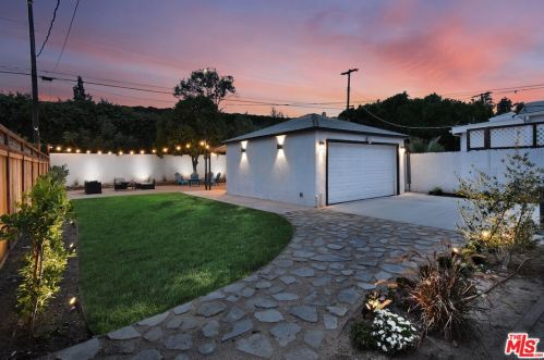 15220 Morrison St, Van Nuys CA  91403-1503 exterior