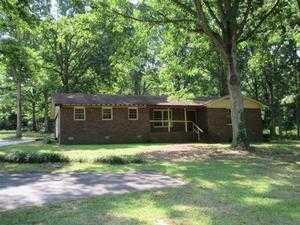 237 Spears Cir, Hartwell, GA 30643-3961