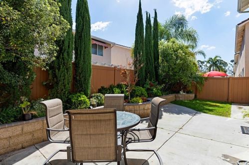 165 Church Pl, Irvine CA  92602-0754 exterior