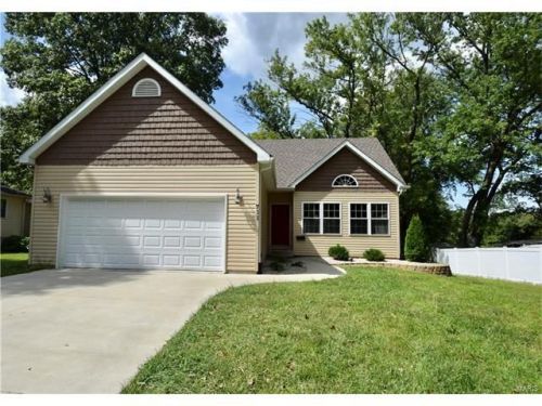 711 Voge St, Edwardsville, IL 62025-1255
