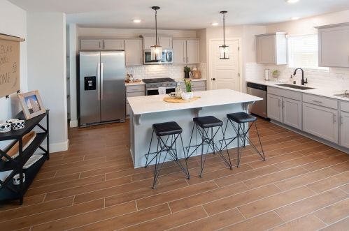 411 Castellana St, Los Banos, CA 93635