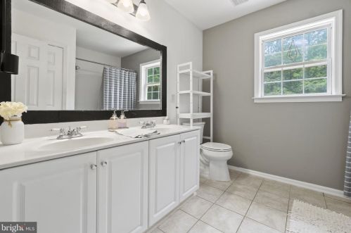 28281 Beech Dr, Rhoadesville VA  22542-9094 exterior