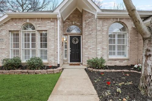 7004 Stephanie Ct, Fort Worth TX  76182-3653 exterior