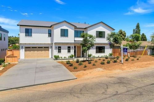 3980 Highland Dr, Carlsbad, CA 92008-3511