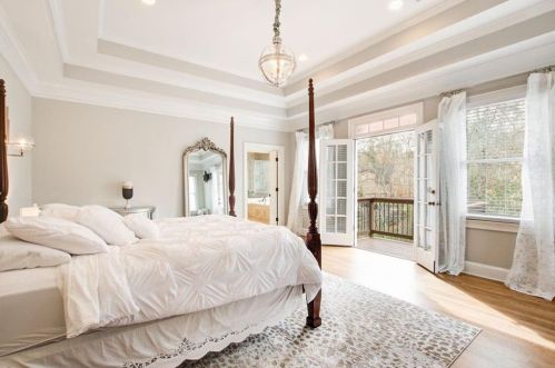 4450 Crestwicke Pointe, Atlanta GA  30319-1081 exterior