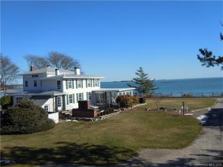 109 Linden Ave, Branford, CT 06405-5108