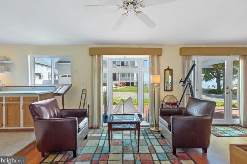 1625 Winters Ave, Shady Side MD 20764-9718 exterior