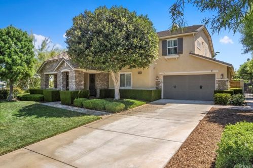16128 Sierra Heights Dr, Riverside, CA 92503-8413