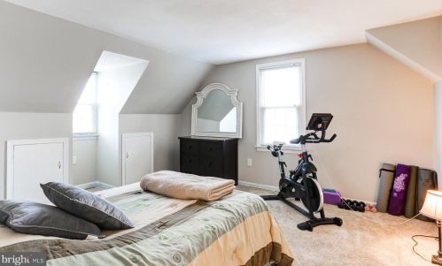 1546 Dunmore Dr, Lancaster PA  17602-1247 exterior