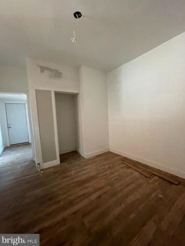 617 61 St, Philadelphia PA 19142-3513 exterior