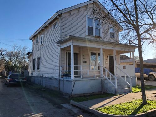 318 5th St, Stockton, CA 95206-1950