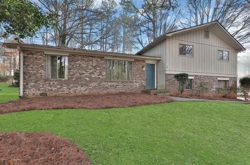 3482 Bryant Ln, Marietta, GA 30066-4681