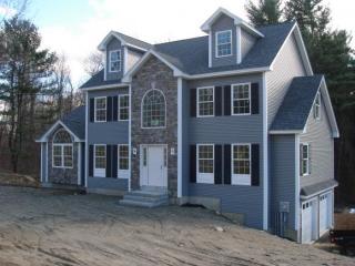 119 Main St, Atkinson, NH 03811-2259