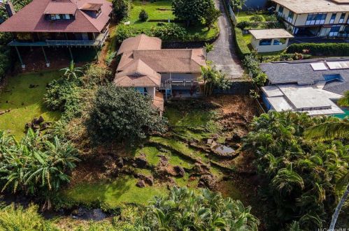 3430 Kaohinani Dr, Honolulu HI  96817-1022 exterior