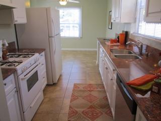 2908 Casitas Ave, Altadena CA  91001-4551 exterior
