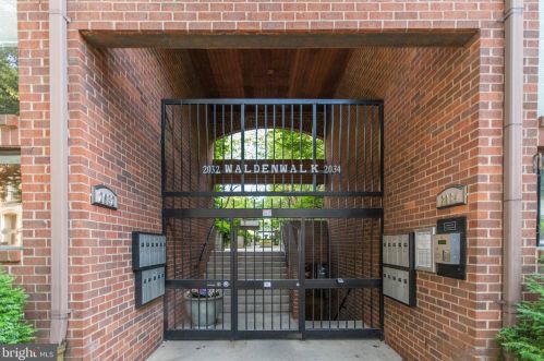 2032 Arch St, Philadelphia PA  19103-1442 exterior