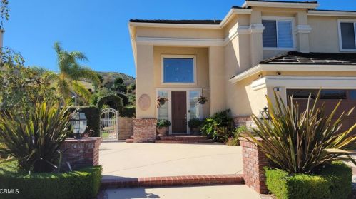 50 Mollison Dr, Simi Valley, CA 93065-5381