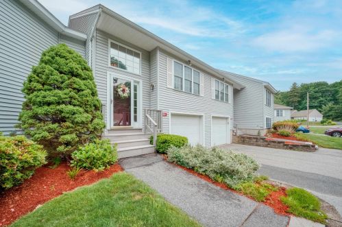 36 Saint John Ln, Hampstead, NH 03841-5157