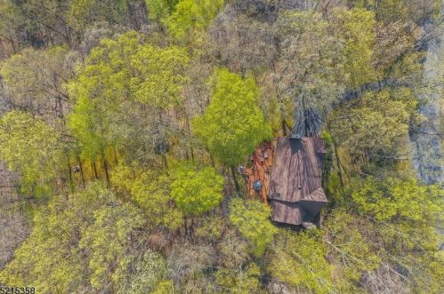 3 Pheasant Run, Kinnelon, NJ 07405-3022