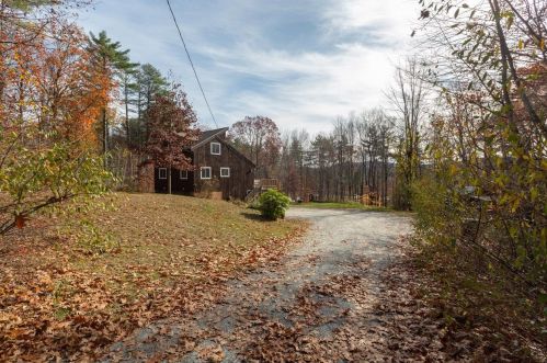325 Davison Rd, Henniker, NH 03242-6006