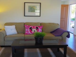 1544 Katella Ave, Anaheim CA  92802-2703 exterior