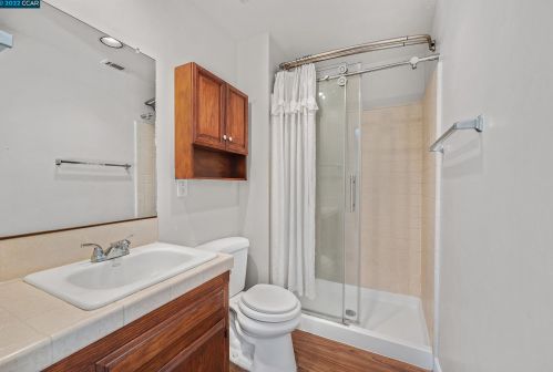 6120 Chickasaw Ct, Manteca CA  95336-2557 exterior