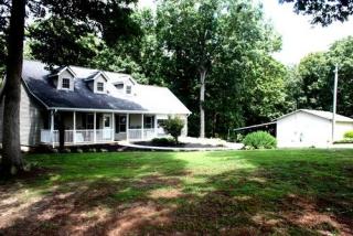 768 Fairview Farm Cir, Lavonia, GA 30553-6311