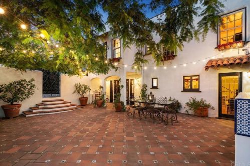 1614 Bel Aire Dr, Glendale, CA 91201-1416
