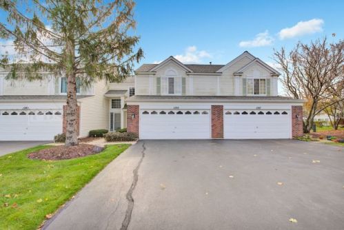 1285 Silk Oak Ln, Hanover Park, IL 60103-1596