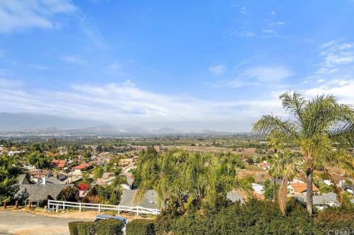 14307 Judy Ann Dr, Riverside, CA 92503-7495