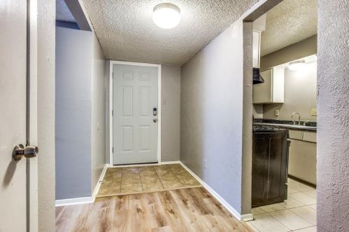 6012 Westridge Ln, Fort Worth, TX 76116-8474