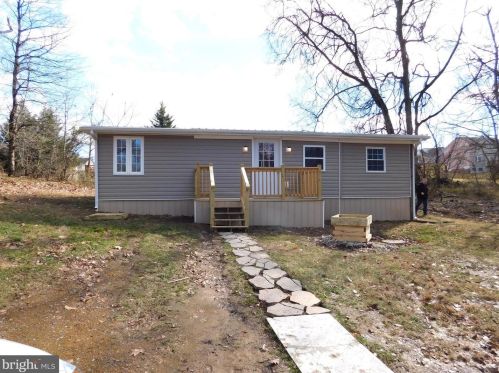 180 Homewood Ave, Falling Waters WV  25419-9737 exterior