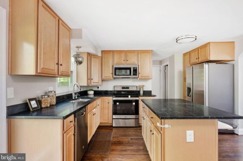 7114 Sterling Grove Dr, Springfield VA  22150-4430 exterior