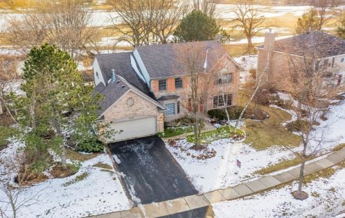 7023 Dada Dr, Gurnee, IL 60031-4048