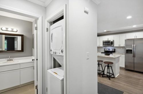 36 Finch Trl, Atlanta GA  30308-2419 exterior