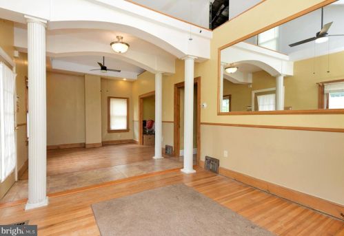 1617 6th St, Trenton, NJ 08638-3003
