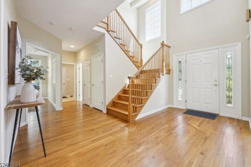 7 Bishop Ct, Morristown, NJ 07960-6969