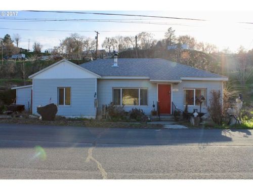 875 Cottonwood Dr, Arlington OR  97812-2042 exterior