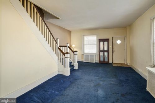 6635 Marsden St, Philadelphia, PA 19135-2725