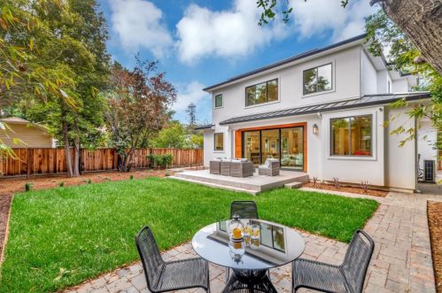 375 Chiquita Ave, Mountain View CA  94041-1007 exterior