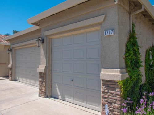 1707 Chadsworth St, Stockton, CA 95209-4245