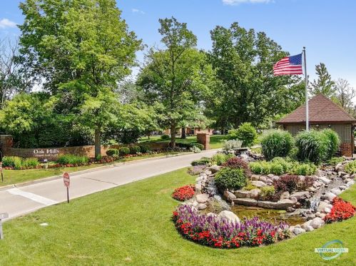 7701 Oak Ridge Ct, Palos Heights, IL 60463-2572